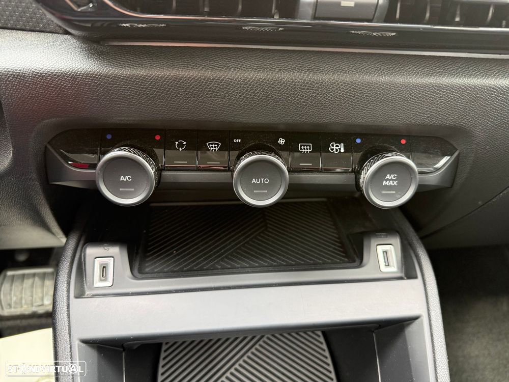 Citroën C4 X 1.2 Hybrid Plus e-DSC6 - 17