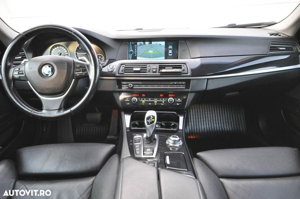 BMW Seria 5 525d xDrive Aut. Luxury Line - 11