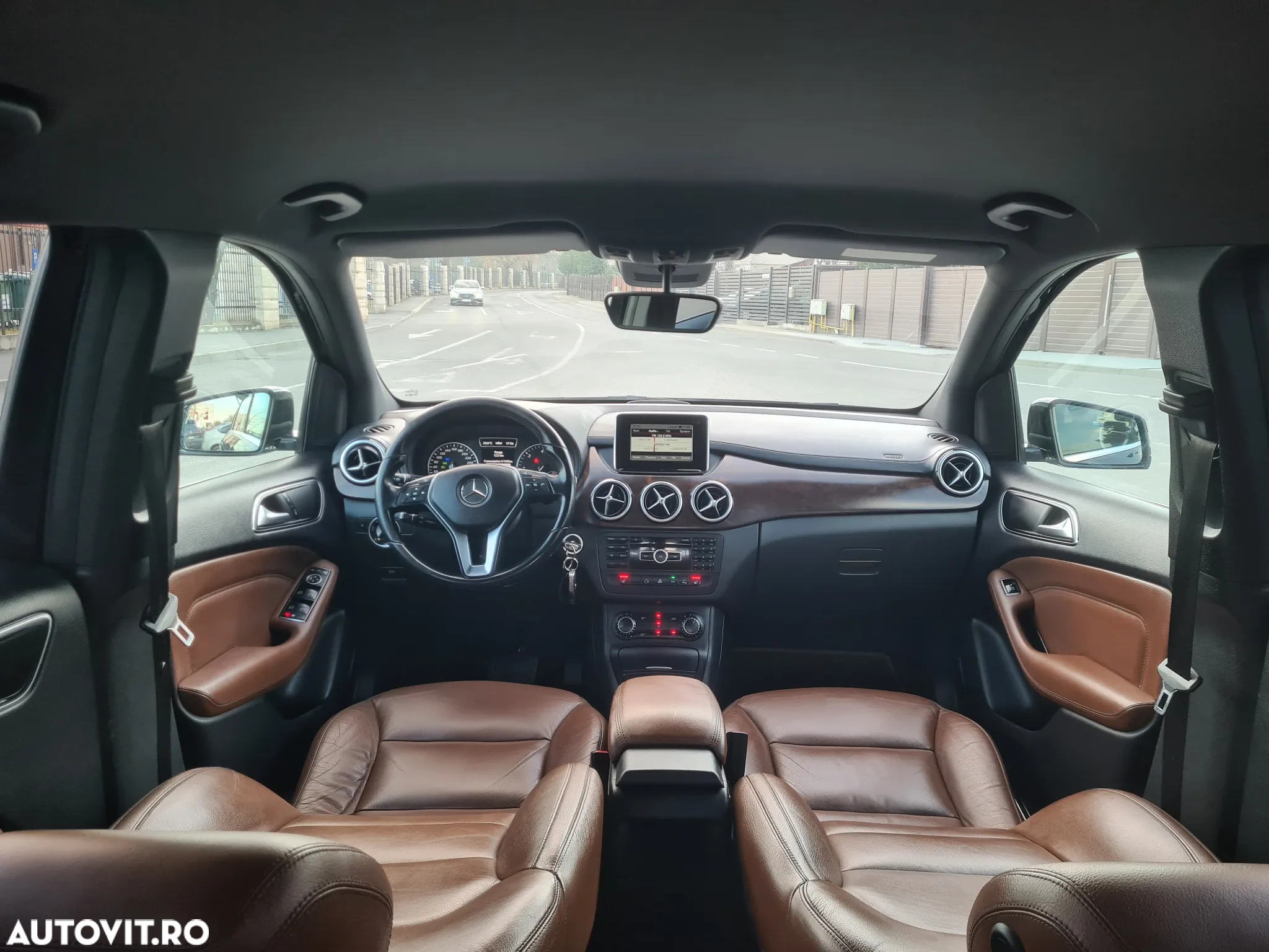Mercedes-Benz B 200 CDI (BlueEFFICIENCY) 7G-DCT - 22