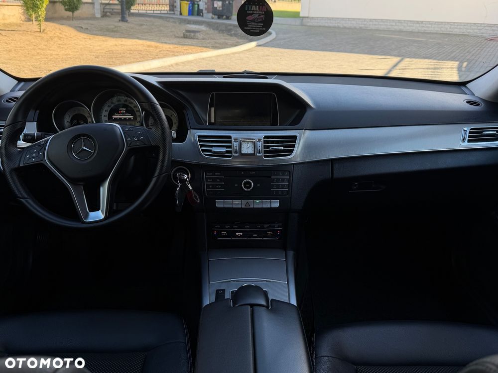 Mercedes-Benz Klasa E 250 BlueTEC 4Matic 7G-TRONIC Avantgarde - 21