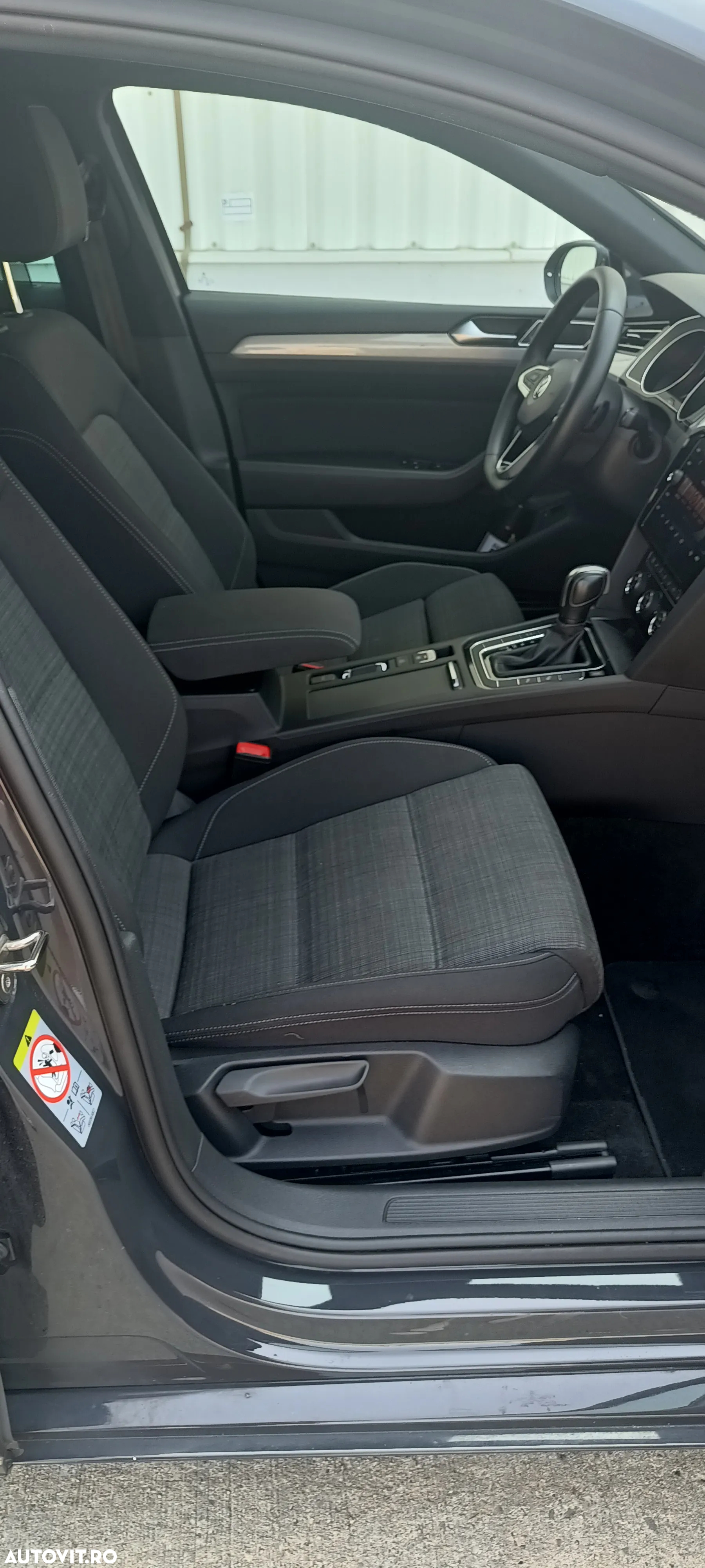 Volkswagen Passat Variant 2.0 TDI DSG Business - 16