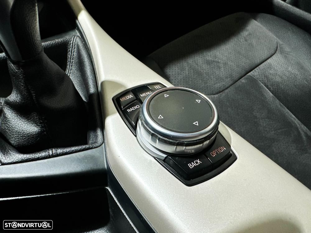 BMW 116 d EDynamics Line Sport - 44