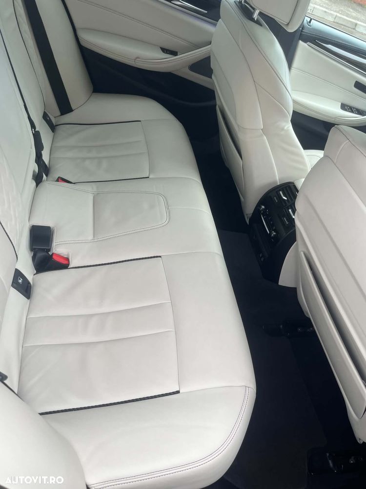 BMW Seria 5 530d Aut. Luxury Line - 9
