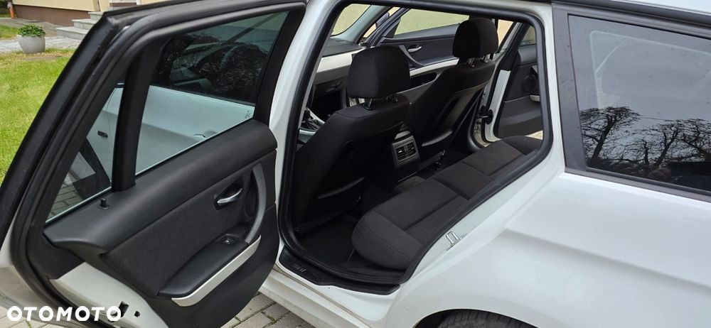BMW Seria 3 320d - 6
