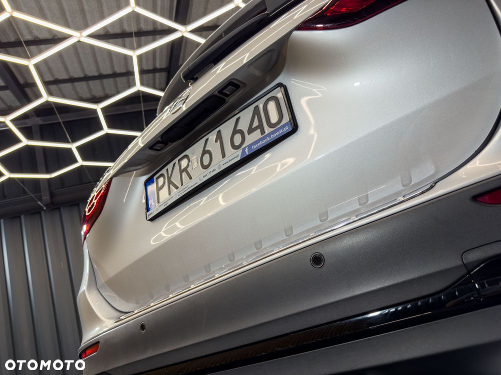 Mercedes-Benz GLA - 21