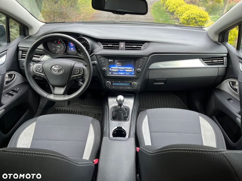 Toyota Avensis 2.0 D-4D Prestige - 6