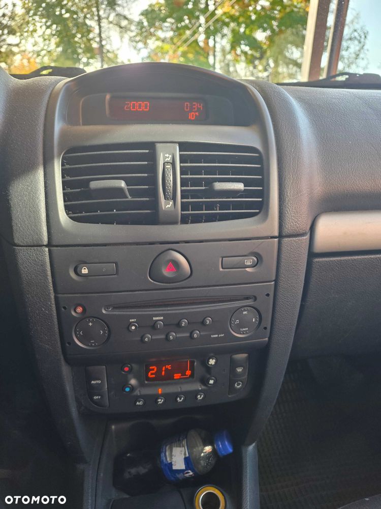 Renault Clio - 12
