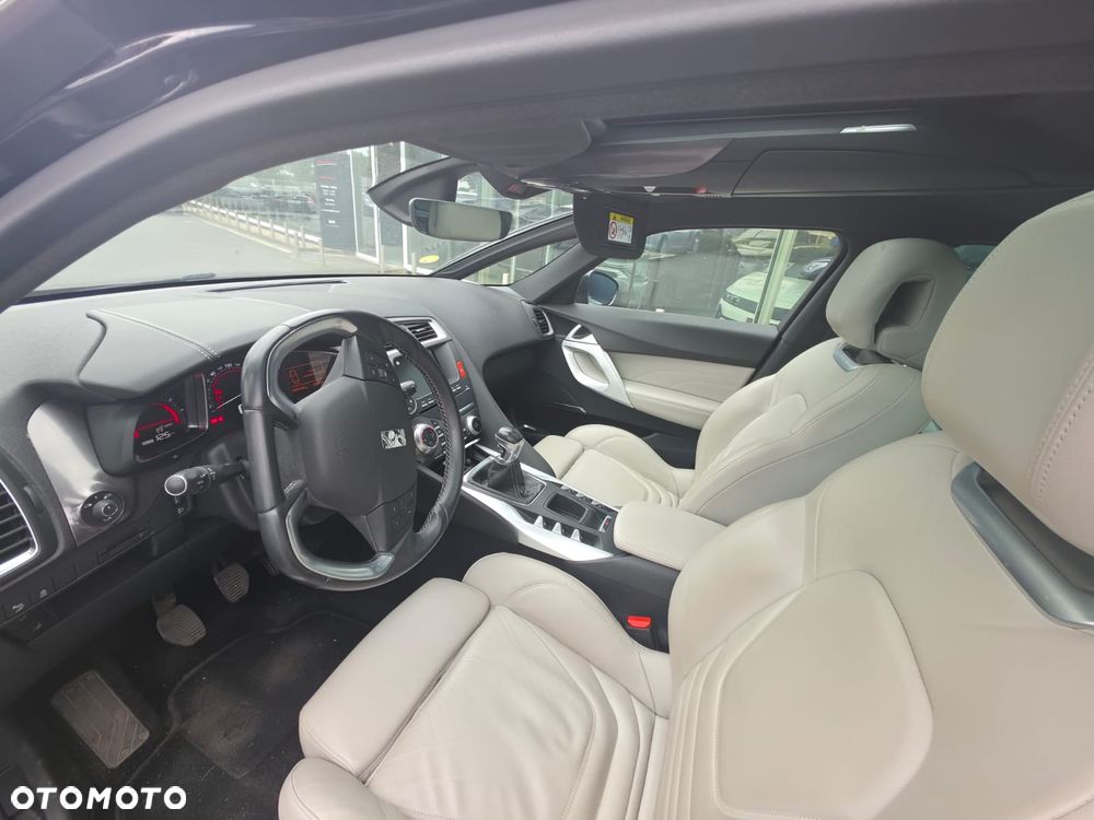 DS Automobiles DS 5 - 10