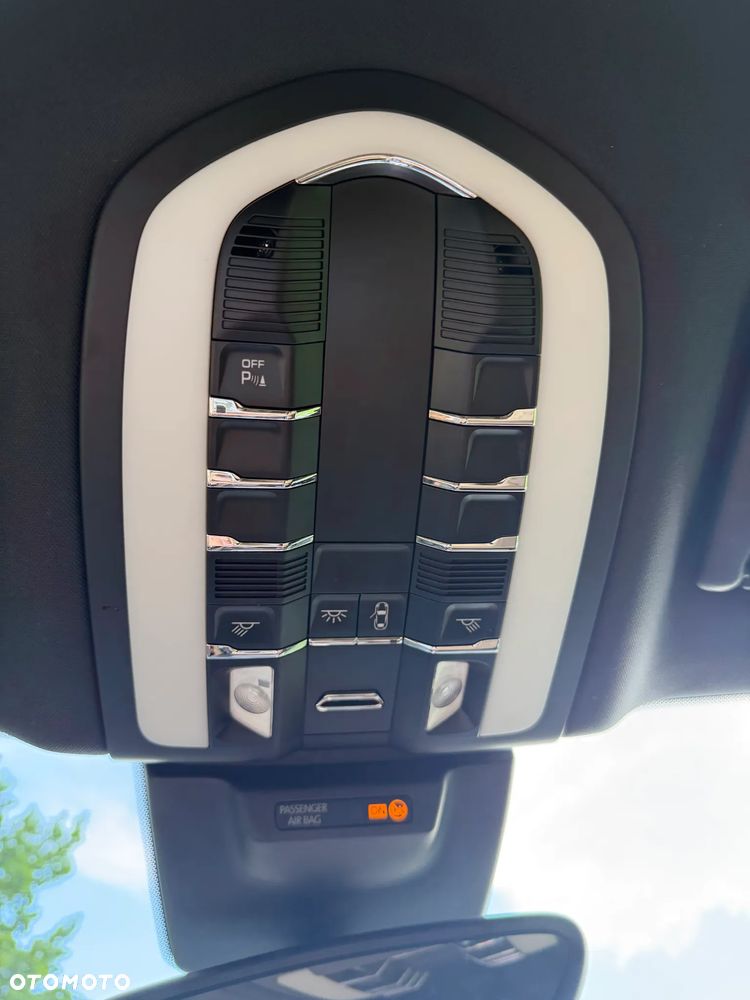 Porsche Macan Standard - 24