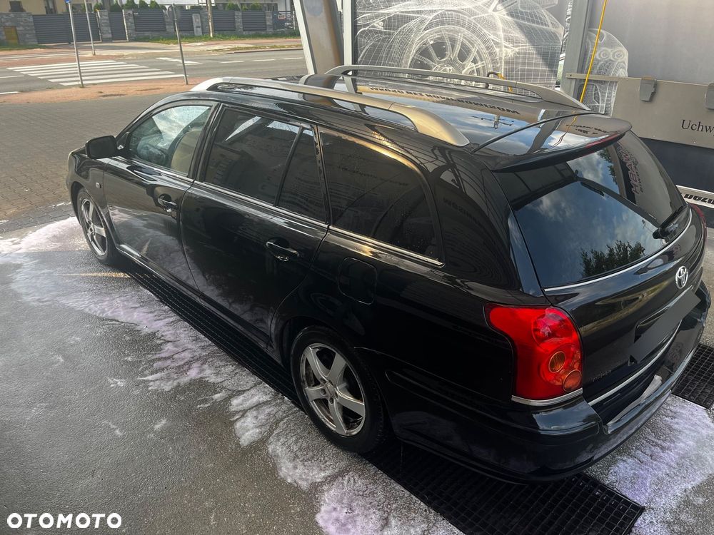 Toyota Avensis 1.8 VVT-i Sol - 7