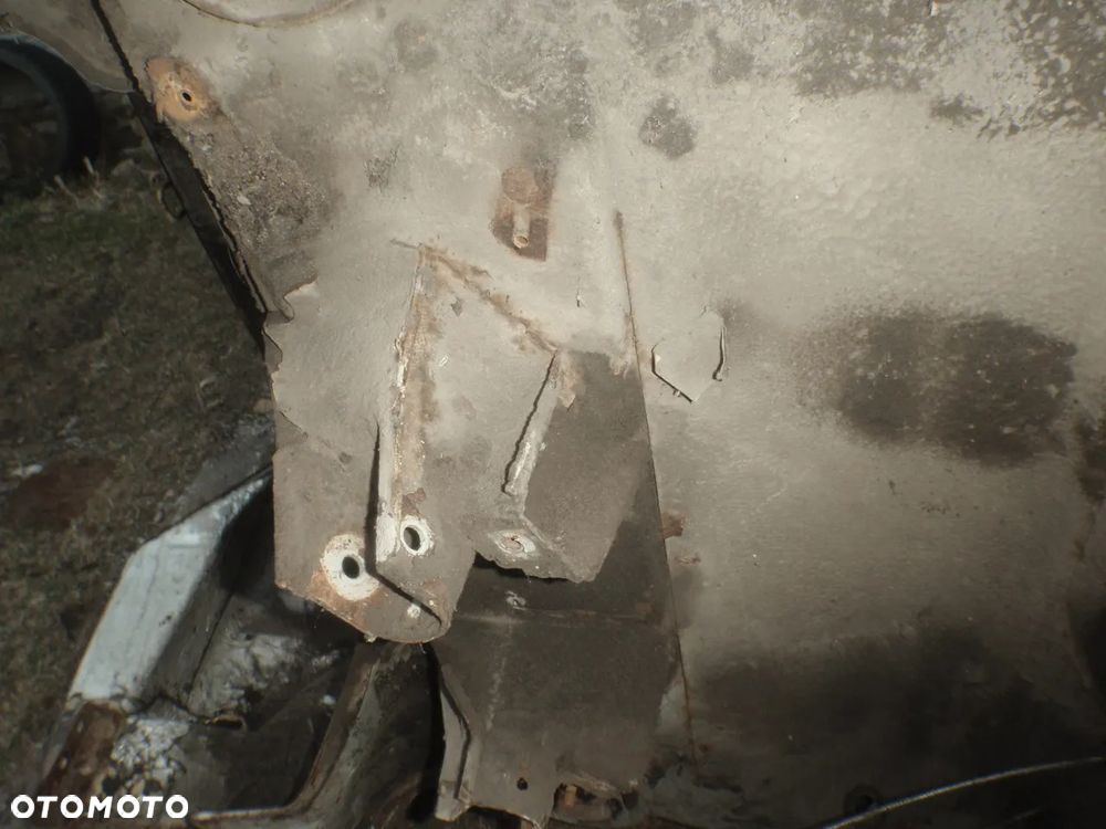 karoseria błotnik poszycie dach ćwiartka buda słupek nadkole 126p maluch - 15