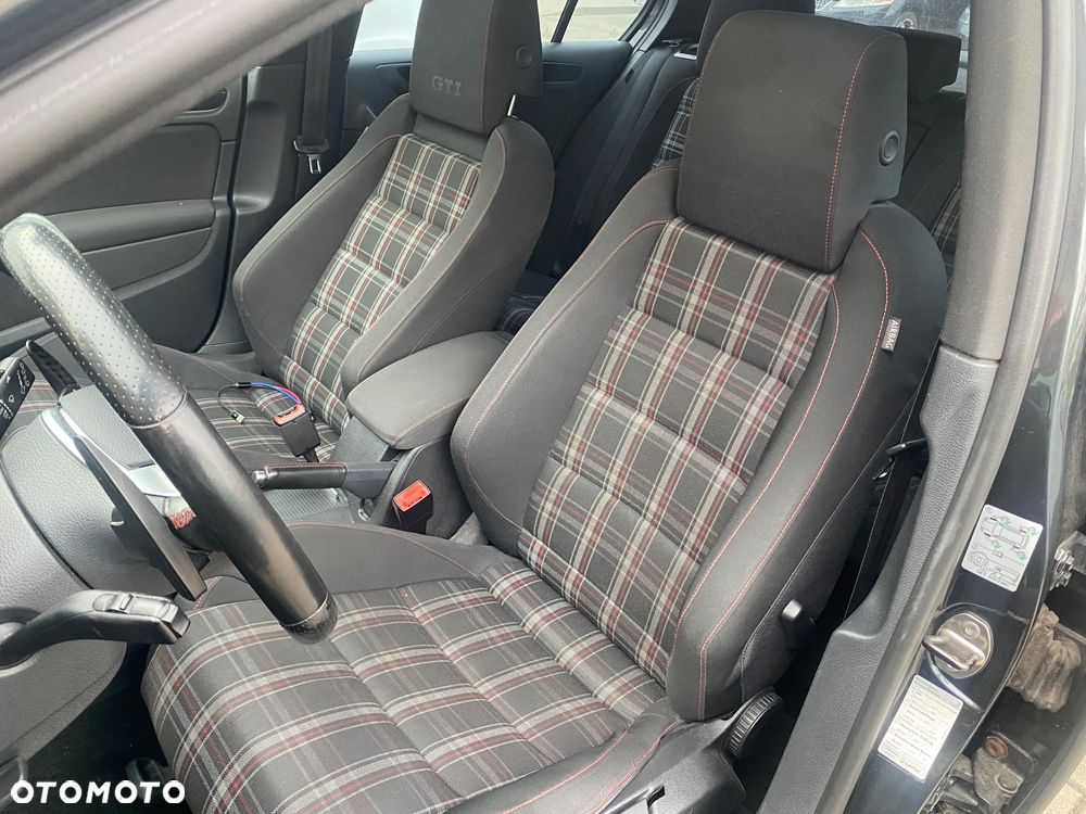 Volkswagen Golf 2.0 TSI GTI DSG - 13