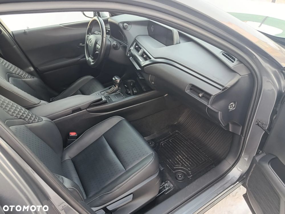 Lexus UX 250h GPF F Sport Edition 2WD - 8