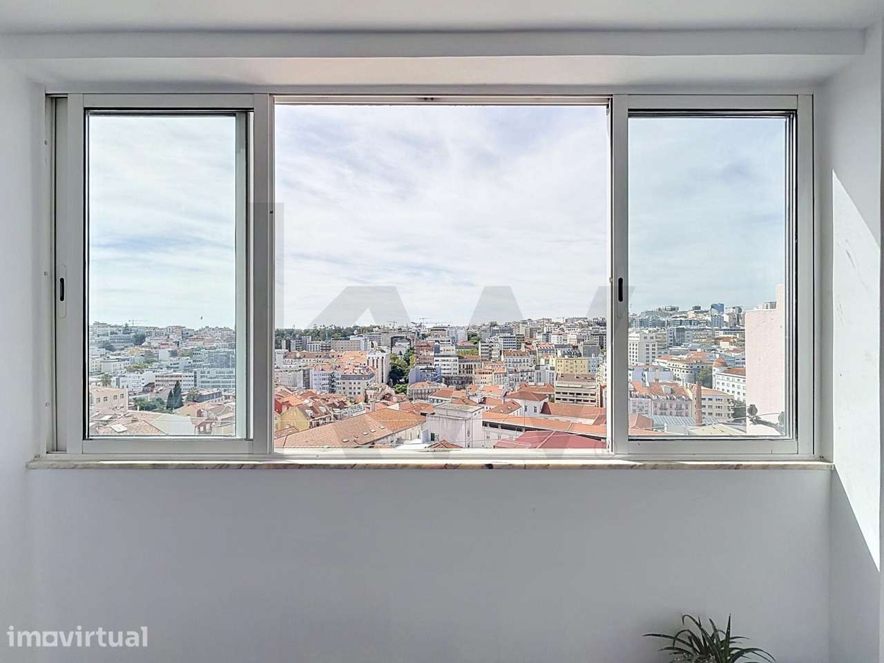 T2(+2) em Santo António - Varanda/Miradouro a Poente - Grande imagem: 4/33