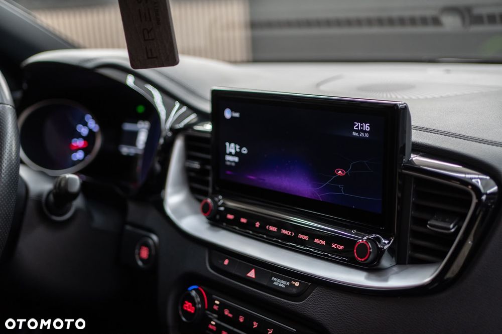 Kia ProCeed 1.5 T-GDI GT Line - 32