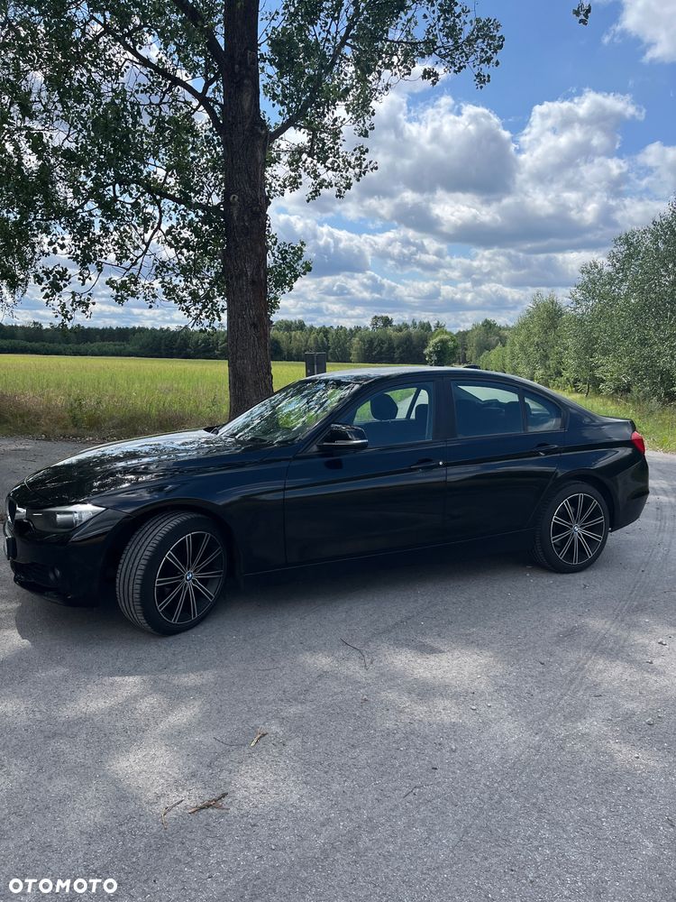 BMW Seria 3 316i - 13