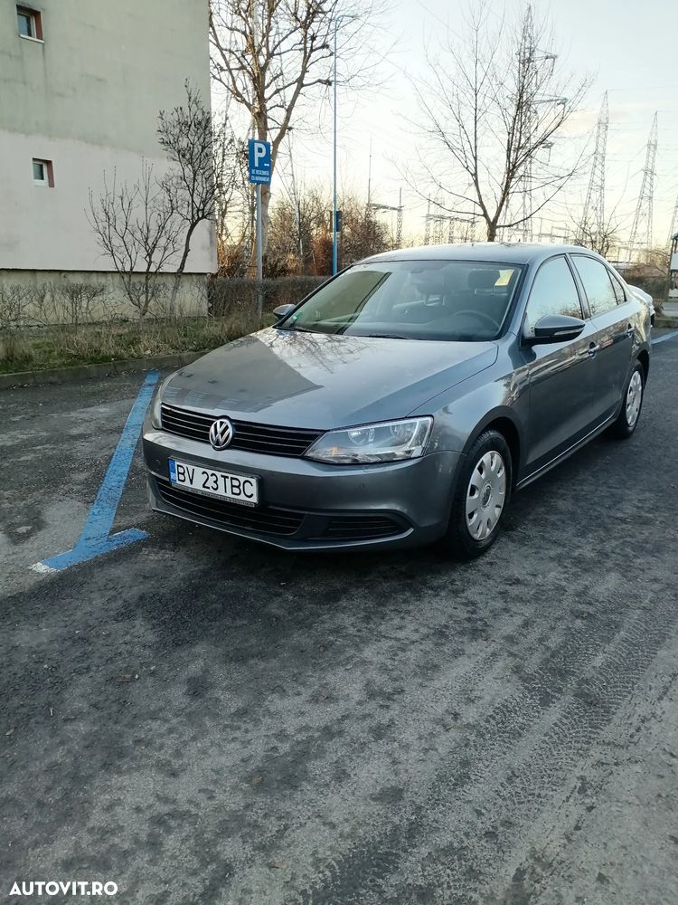 Volkswagen Jetta 1.6 TDI DPF Comfortline - 9