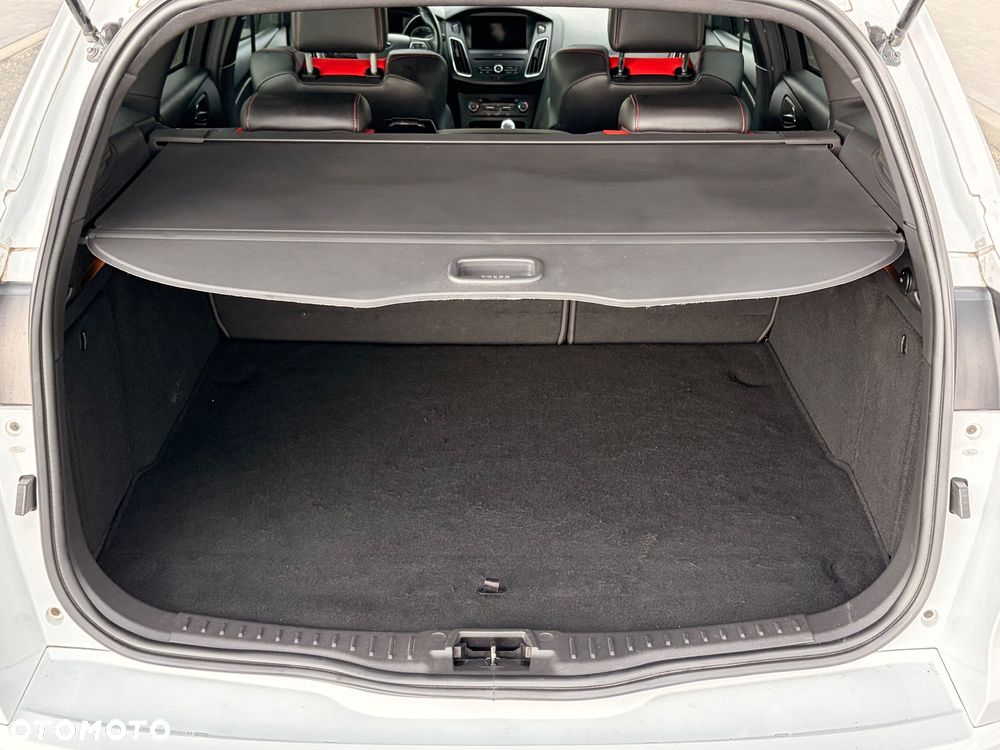 Ford Focus - 24