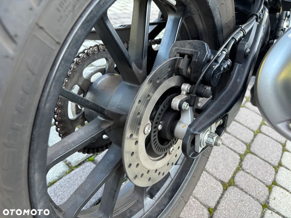 Yamaha MT - 16