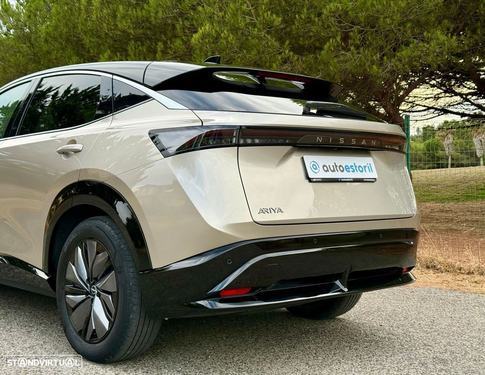 Nissan Ariya 63 kWh Advance Carr. 22kW + Teto Panorâmico - 18