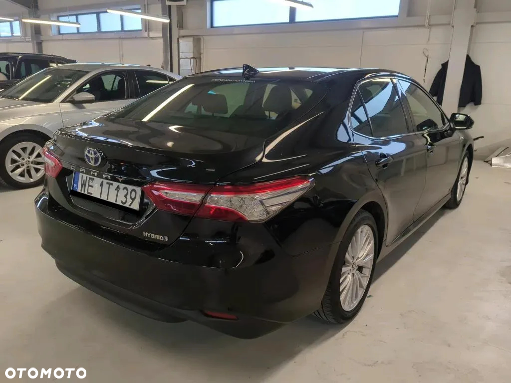 Toyota Camry 2.5 Hybrid Executive CVT - 3