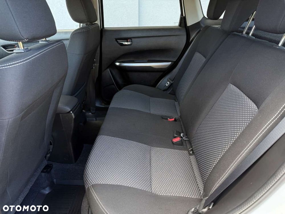 Suzuki Vitara - 32