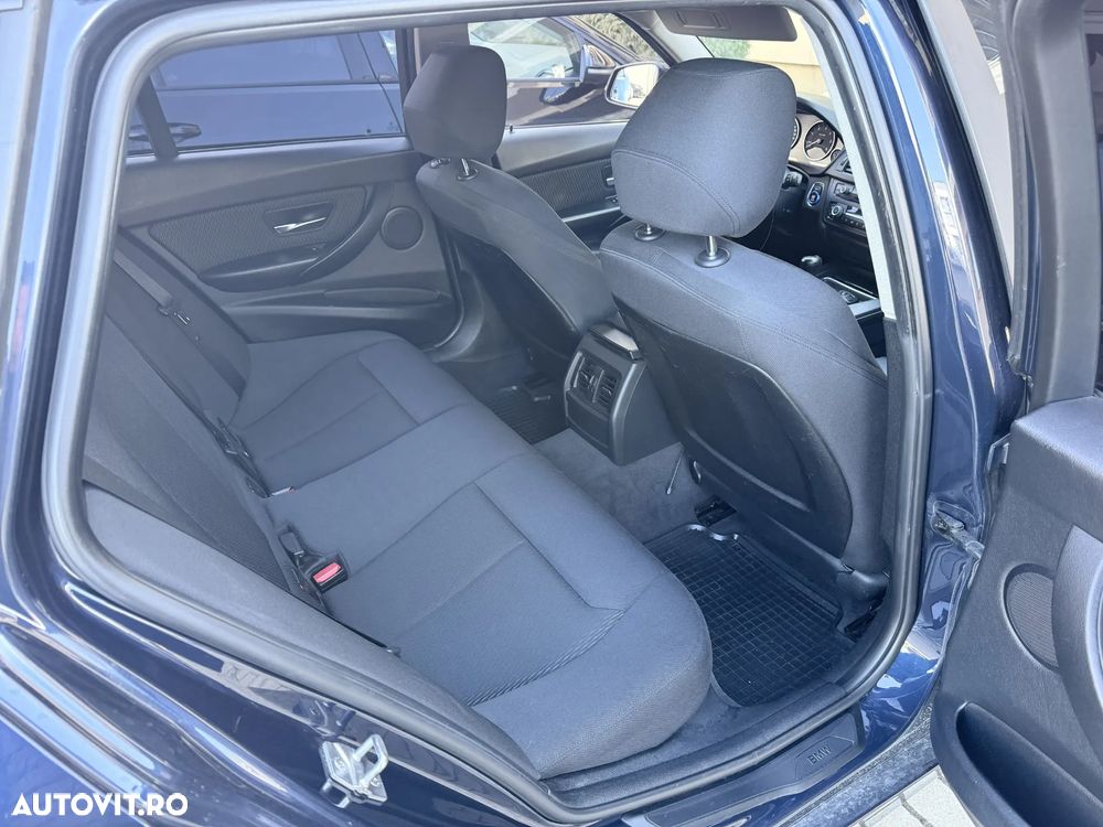 BMW Seria 3 320d - 16