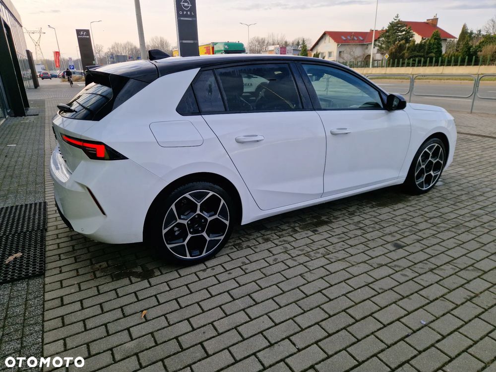 Opel Astra 1.2 T GS Line S&S - 28