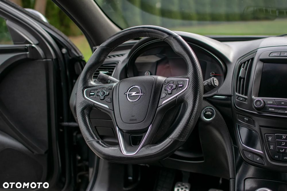Opel Insignia - 32
