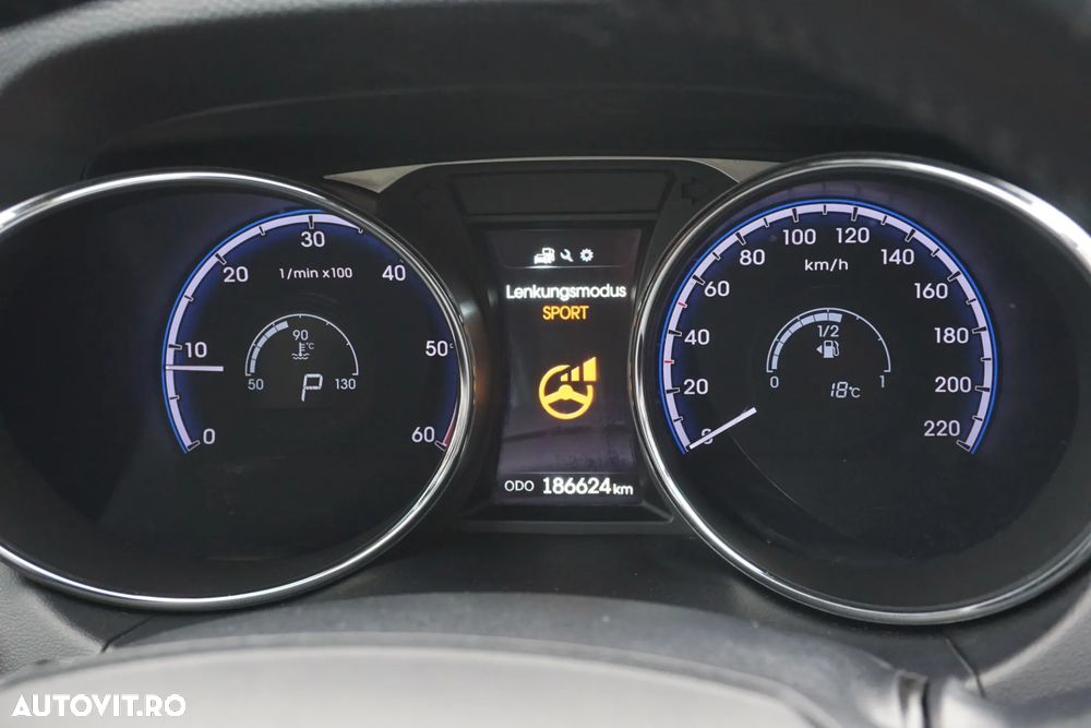 Hyundai ix35 2.0 CRDI 4WD Automatik Style - 12