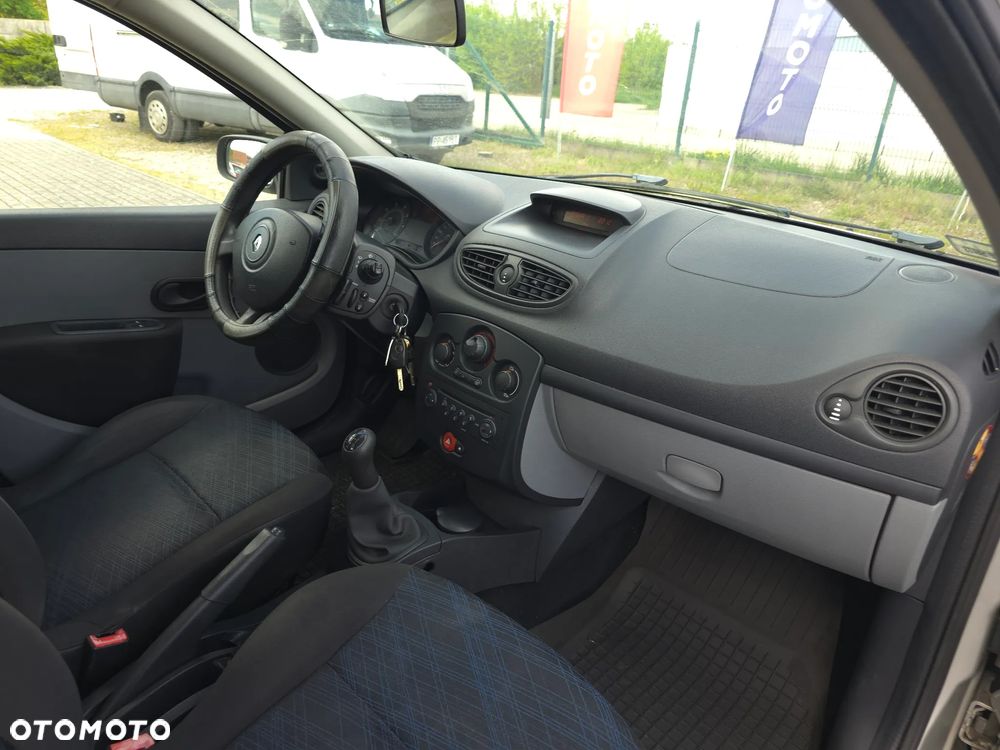 Renault Clio 1.4 16V Expression - 15