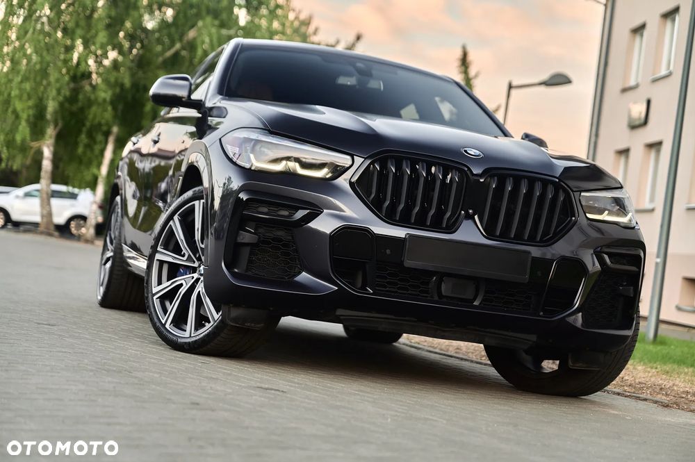 BMW X6 M50i - 2