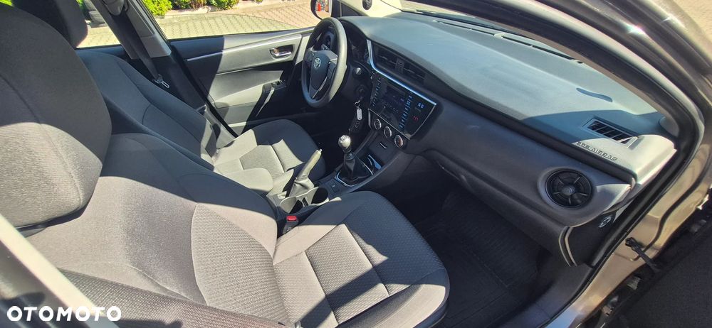 Toyota Corolla 1.33 Comfort - 13