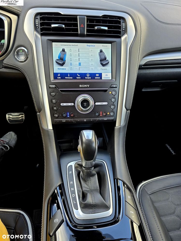 Ford Mondeo SW 2.0 Hybrid Vignale - 22