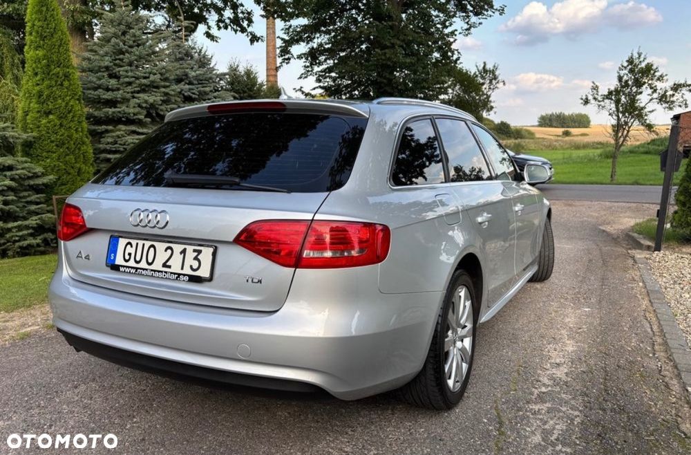 Audi A4 Avant - 4