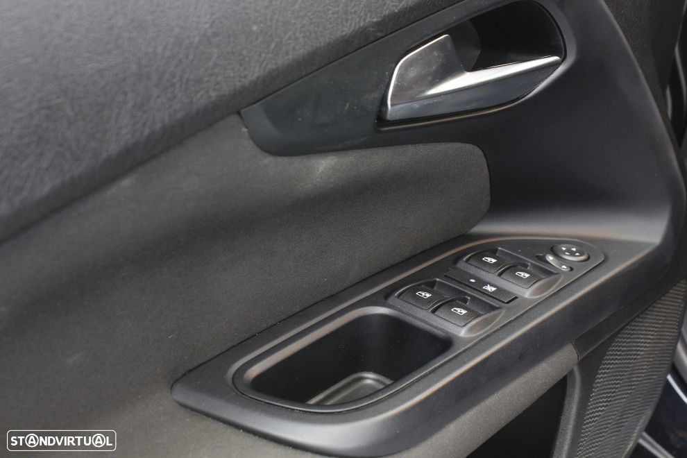 Fiat Tipo Station Wagon Cross 1.0 GSE T3 Cross - 26