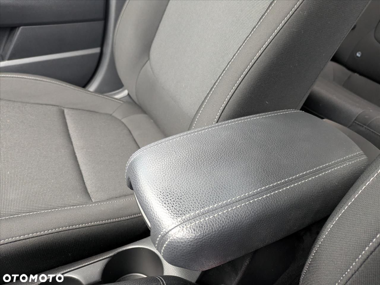 Kia Rio 1.2 L - 17