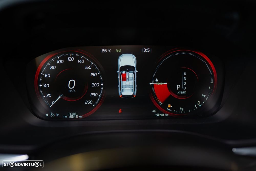 Volvo XC 60 2.0 T8 PHEV Momentum AWD - 28