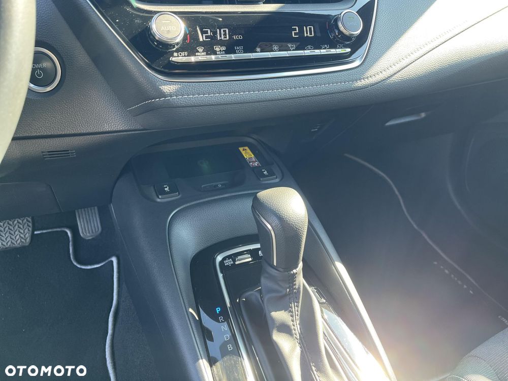 Toyota Corolla 1.8 Hybrid Comfort - 19