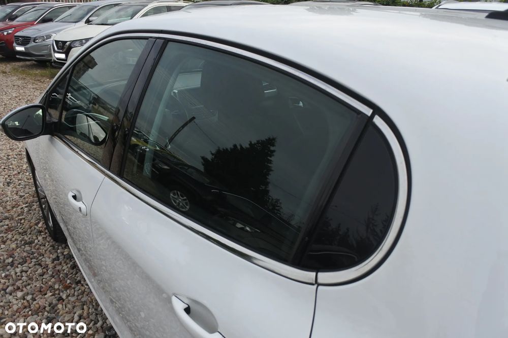 Peugeot 208 PureTech 110 Stop & Start EAT6 Allure - 29