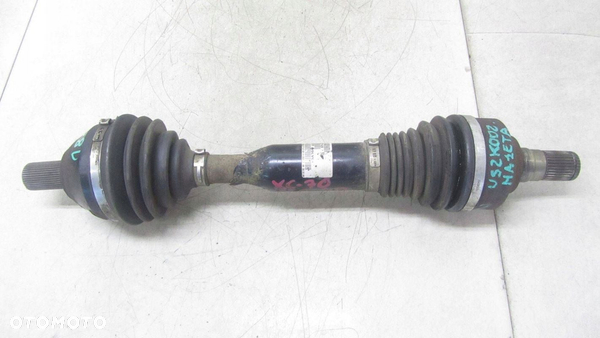 VOLVO XC70 II 2.4 PÓŁOŚ LEWA PRZÓD 30711429 08-14