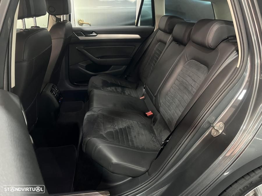 VW Passat Variant 2.0 TDi Highline DSG - 23
