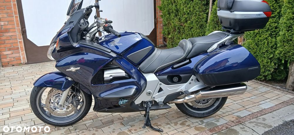 Honda ST - 1