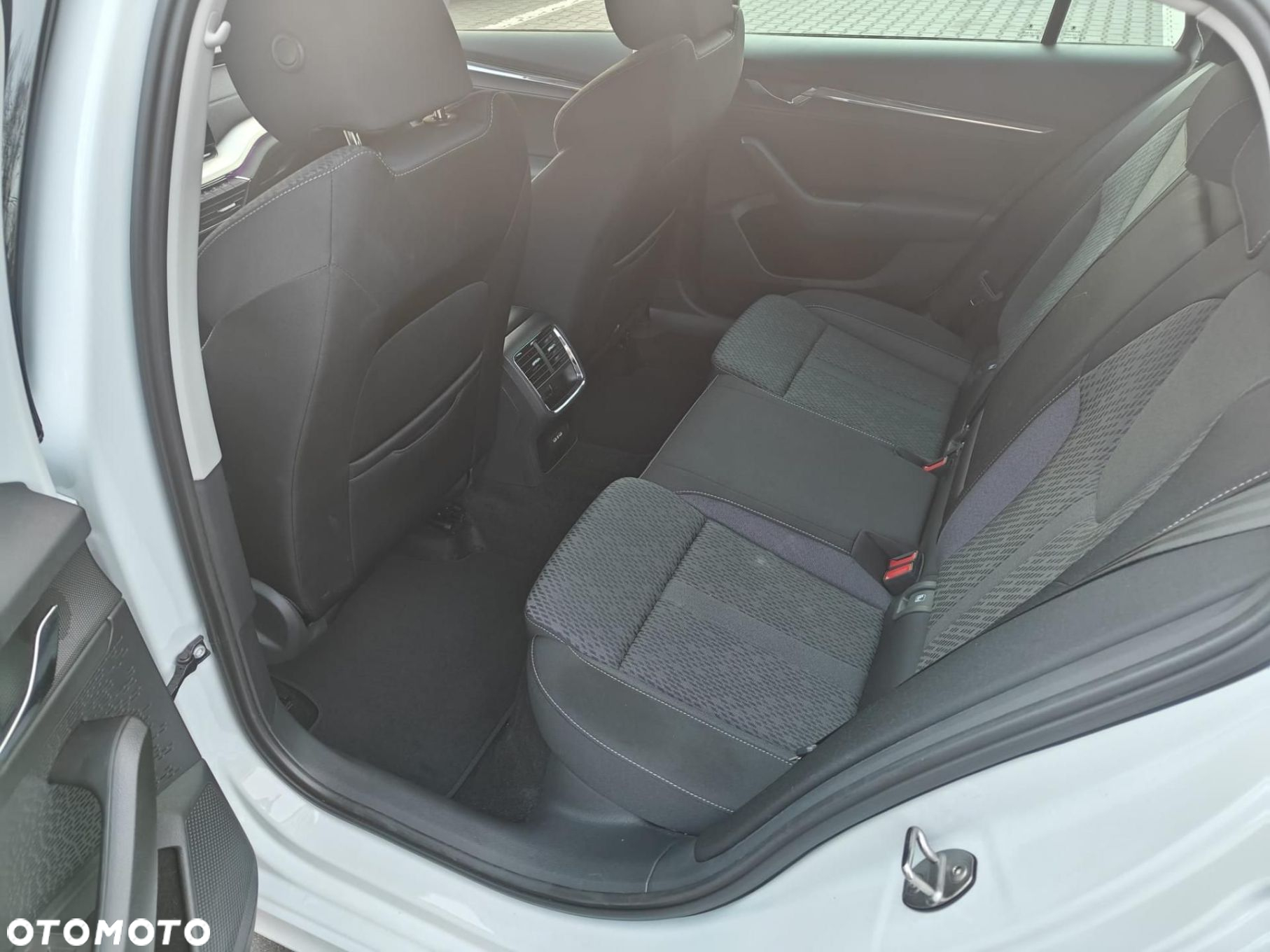 Skoda Octavia Combi 2.0 TSI DSG 4x4 Style - 8