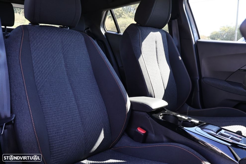 Peugeot e-2008 54 kWh Style - 12