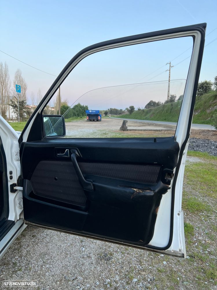 Mercedes-Benz W201 (1982-1993) 190 D 2.0 - 12