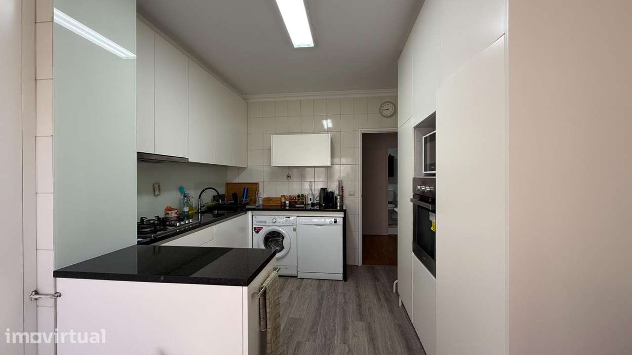 Apartamento T3 (Renovado) - Grande imagem: 2/16
