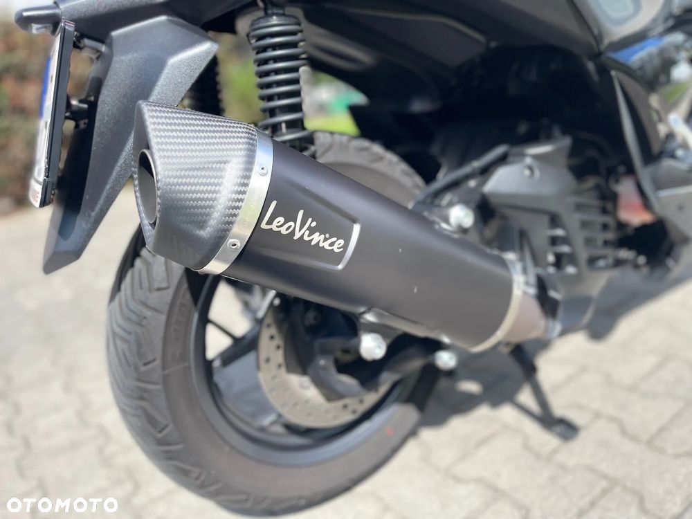 Yamaha X-max - 5