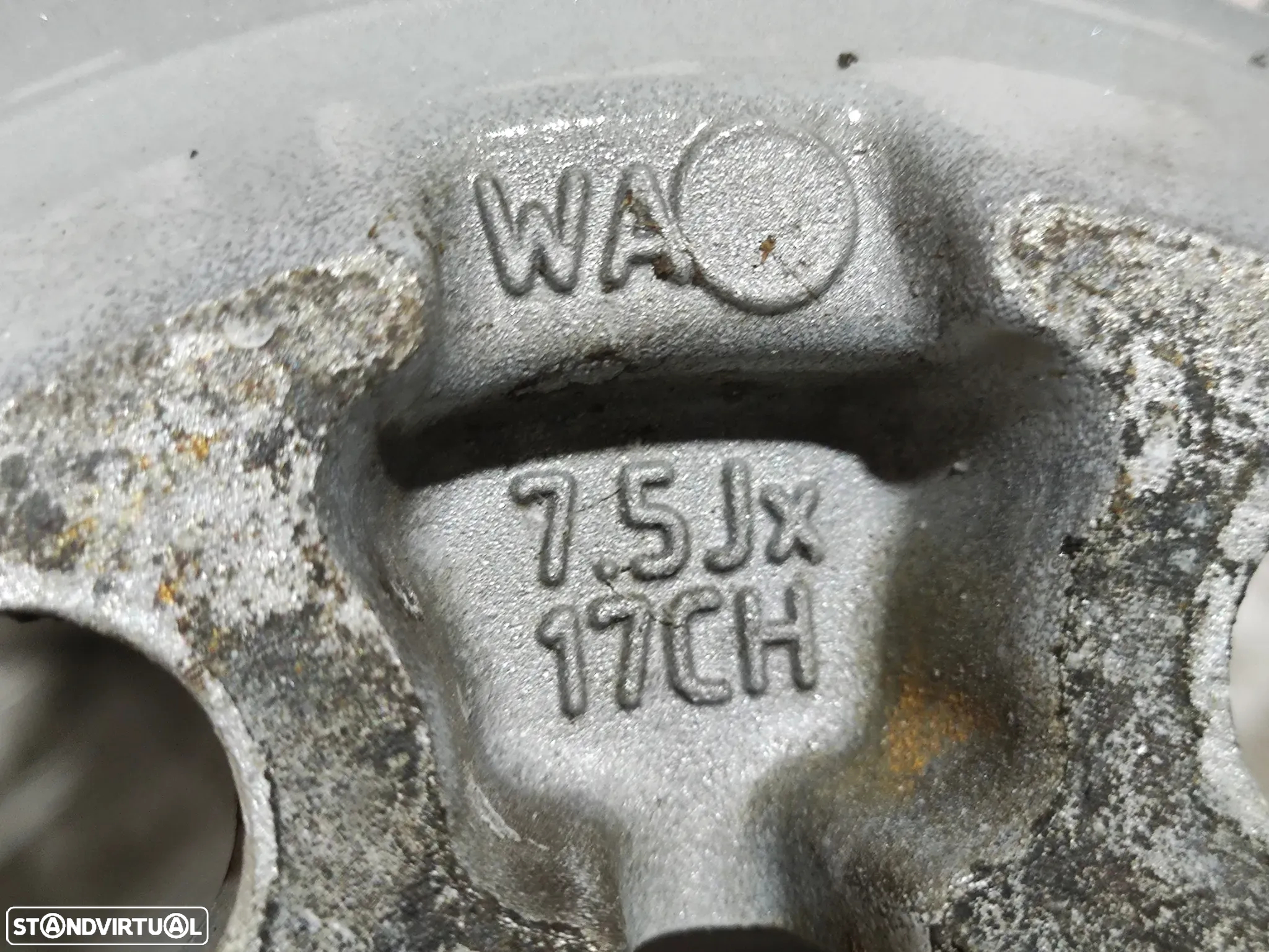 Jantes 17" Jaguar - S-Type MK2 II | X200 - ORIGINAIS - 7.5J | ET60 | 5x108 - 17 Polegadas | 4R83JA | Jante | 5 x 108 | 245 45 17 | Pneus - 8