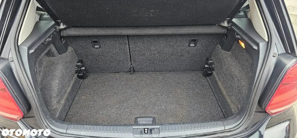 Volkswagen Polo 1.4 TDI (Blue Motion Technology) Comfortline - 16